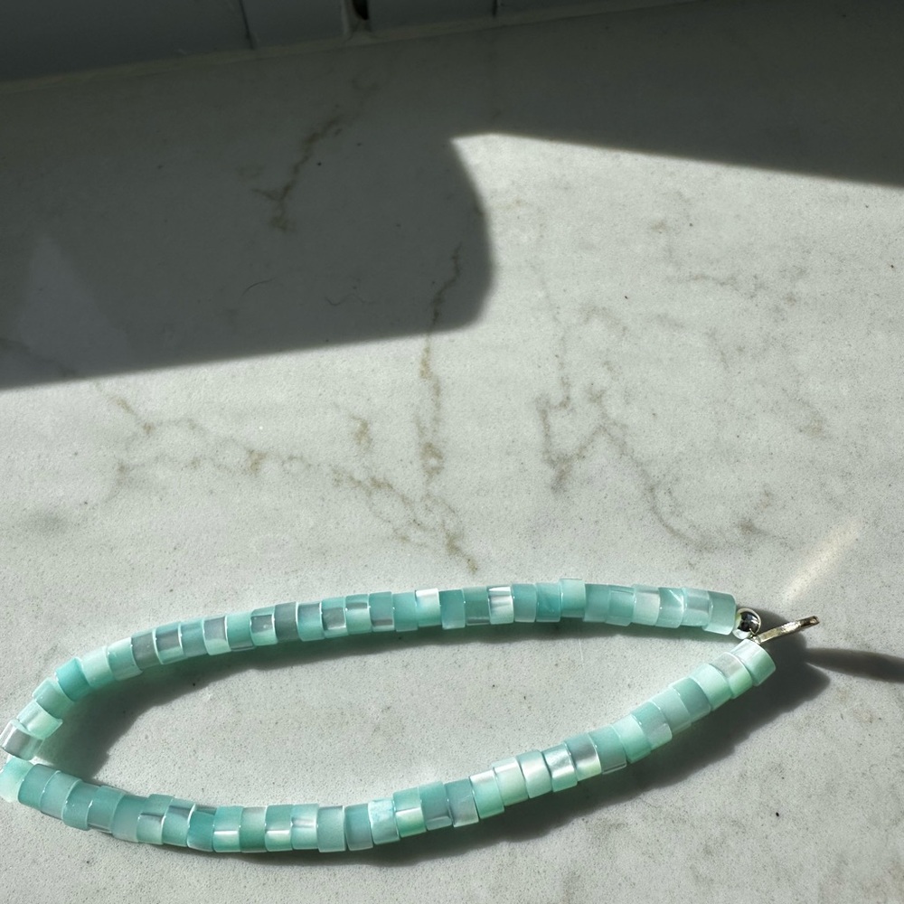 Blue mother of pearl bracelet 6.25